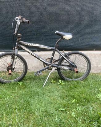 BMX MONTANA BOOM