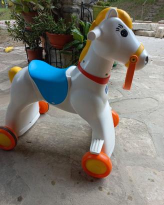 Cavallo a dondolo  chicco