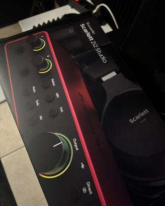 Focusrite scarlett 2i2 studio