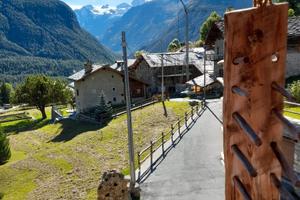 Cogne uso vacannza con ampia terrazza