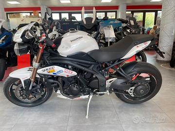 Triumph speed triple 1050