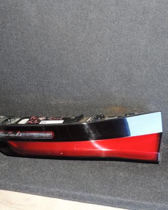 FANALE POSTERIORE DX PORTELLONE BMW X1 U11