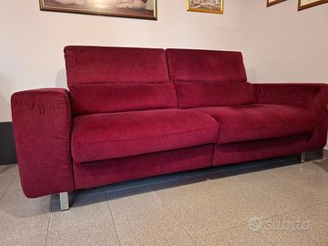 DIVANO CON MOVIMENTO ELETTRICO