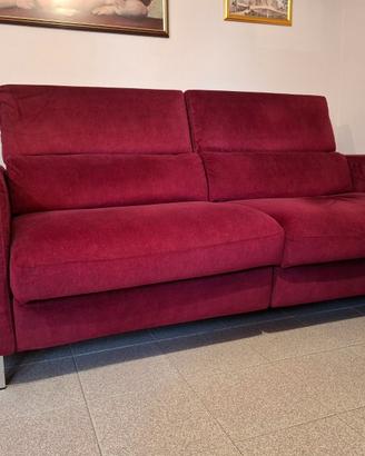 DIVANO CON MOVIMENTO ELETTRICO