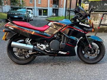 Kawasaki GPX 750 R Ninja 1987 storica completa