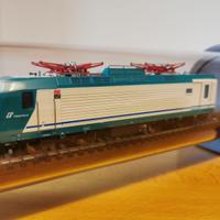 Locomotiva Vitrains E.464.579