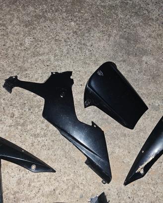 Carene più selle R1 2003
