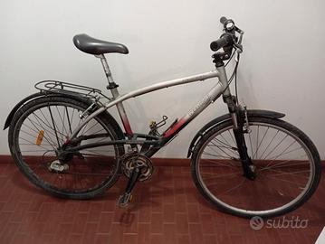 Bicicletta DECATHLON  TRIBAN  leggere bene. annunc