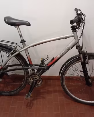 Bicicletta DECATHLON  TRIBAN  leggere bene. annunc