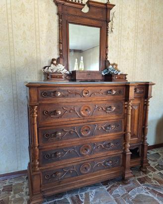 Antico comò in noce con specchiera e piano in marm