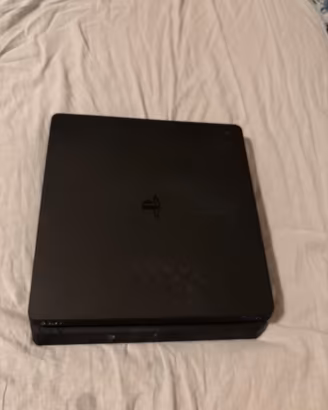 Ps4 con anche giochi e joystick
