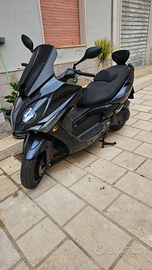 Kymco nero e blu metallizzato