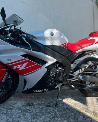 Yamaha R1