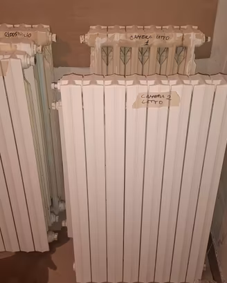 Radiatori in ghisa di varie misure 