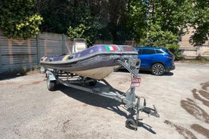 carello con gommone