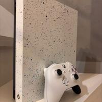 Xbox One X Hyperspace Limited Edition + 5 GIOCHI
