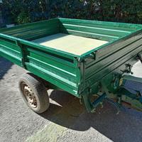 Carrello ribaltabile per trattore