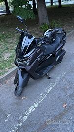 Yamaha NMAX 125 Tech MAX (2025)