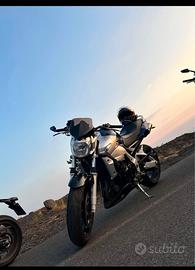 Suzuki gsr 600