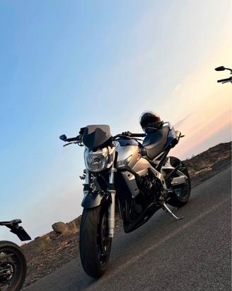 Suzuki gsr 600