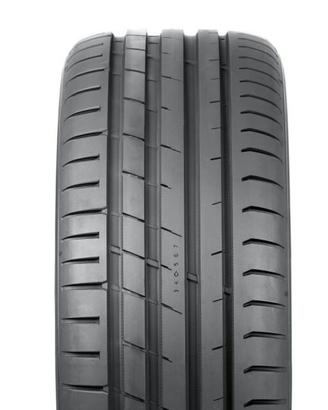 225 35 19 Gomme Estive Nokian VW Golf 225 35R19