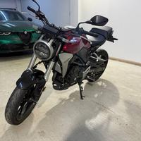 HONDA CB 300R