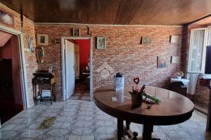 2 LOCALI A SEGNI
