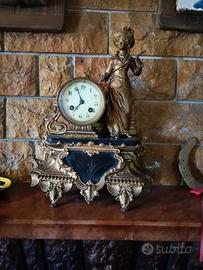 Antico orologio da camino 