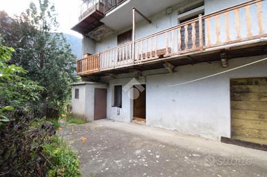 MONOLOCALE A MONTJOVET