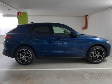 Alfa Romeo Stelvio Q4 benzina 