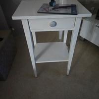 comodino Ikea Hemnes tavolino 