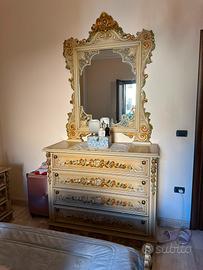 Mobili antichi stile veneziano