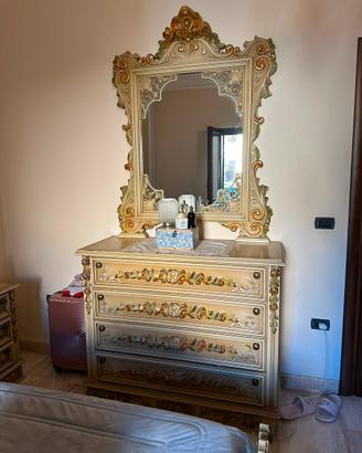 Mobili antichi stile veneziano