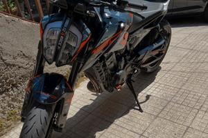 Ktm duke 790
