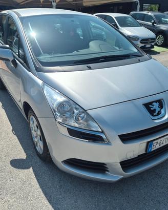 Peugeot 5008 1.6 HDi 115CV Active