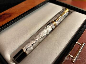 Penna Stilografica Parker Duofold in oro 