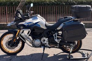 Voge 900 dsx