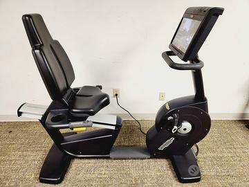 TECHNOGYM EXCITE BIKE RECLINE 1000 LIVE CYCLETTE