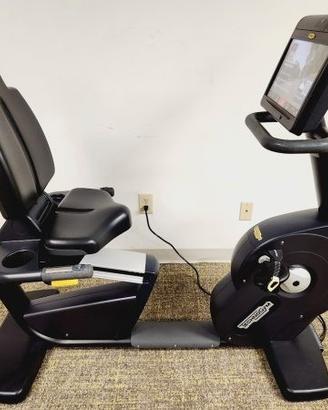 TECHNOGYM EXCITE BIKE RECLINE 1000 LIVE CYCLETTE