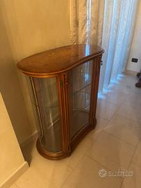 Vetrina porta argenteria