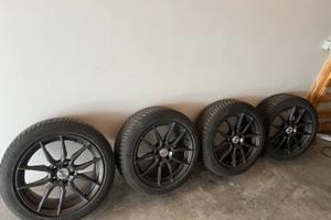 Set completo cerchi in lega da 18+gomme invernali