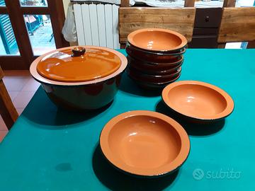 Servizio in terracotta smaltata