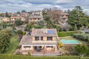 VILLA SINGOLA A SUTRI