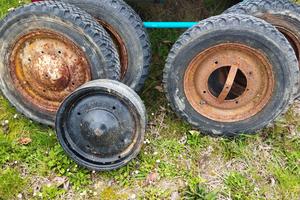 Gomme e cerchioni per FIAT 500 anni 60-70