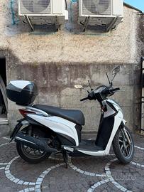 Kymco people