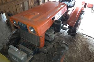 Trattore Kubota B6000