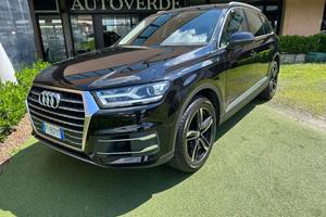 Audi Q7 50 TDI 286CV MHEV Quattro tiptronic Busine