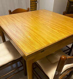 Tavolo in legno allungabile