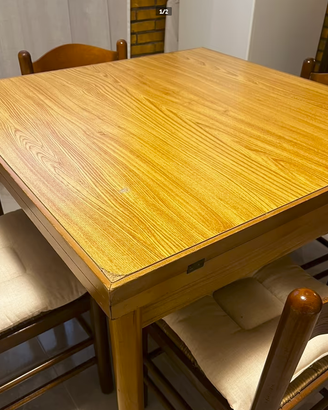 Tavolo in legno allungabile