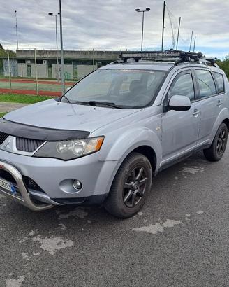 Mitsubishi outlander 2